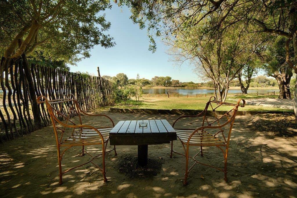 Hotel Motsebe Backpackers à Maun Extérieur photo