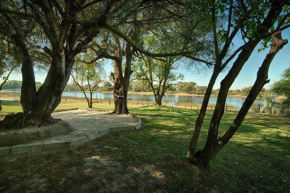 Hotel Motsebe Backpackers à Maun Extérieur photo